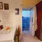 Irinis House * 卡尔帕索斯