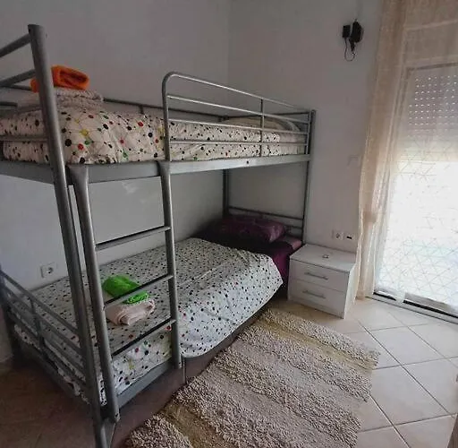 Semesterbostad Irinis House *